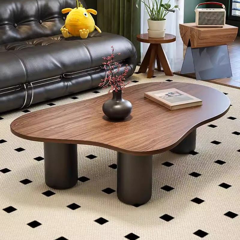 Luxury Lifestyle Apartments - Franse antieke stijl walnoot kleine salontafel